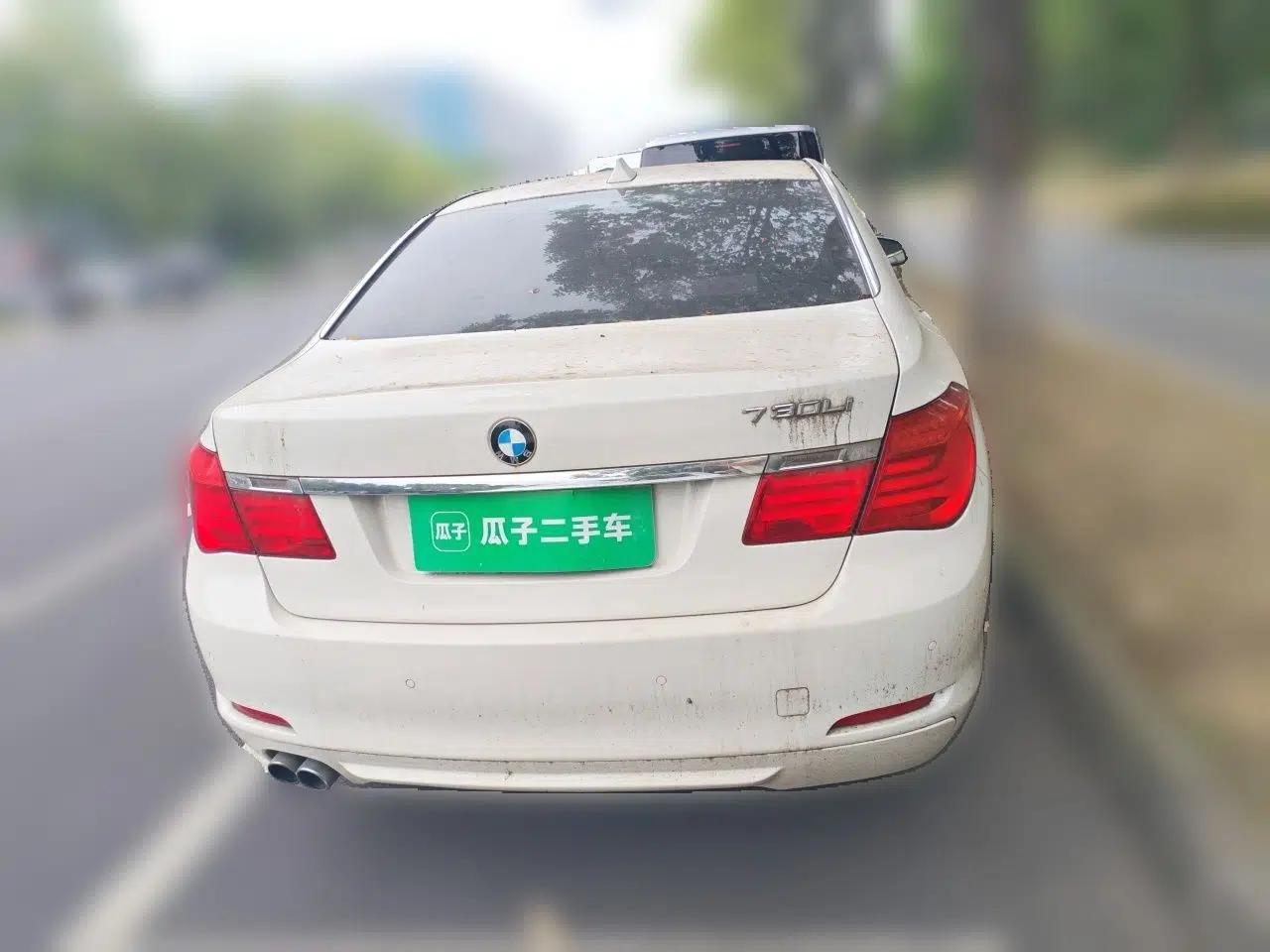 BMW 7 Series 2011 730Li Elegant Model — миниатюра 5