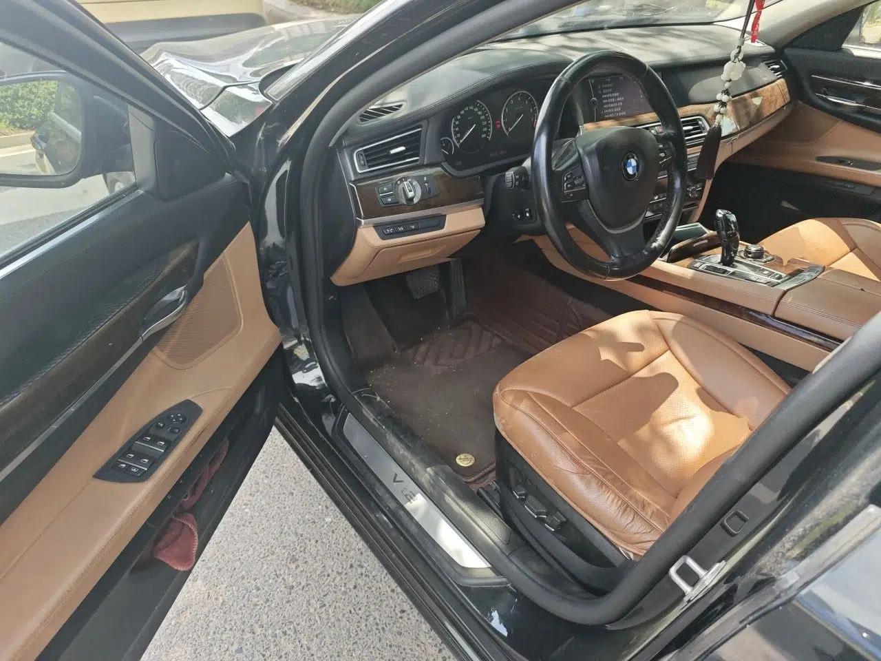 BMW 7 Series 2011 760Li Steinway Limited Edition — миниатюра 16