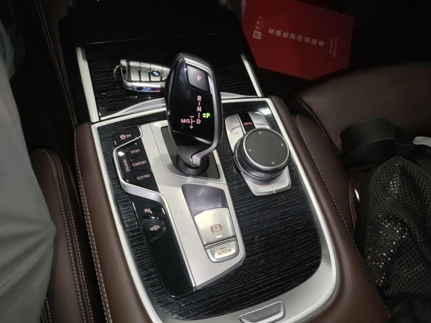 BMW 7 Series 2021 730Li M Sport Package — миниатюра 22