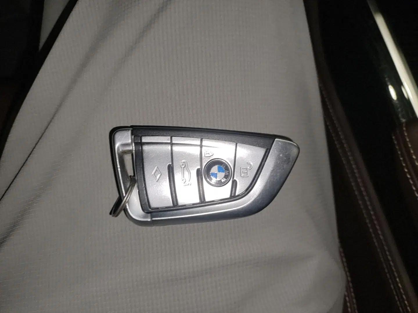 BMW 7 Series 2021 730Li M Sport Package — миниатюра 29