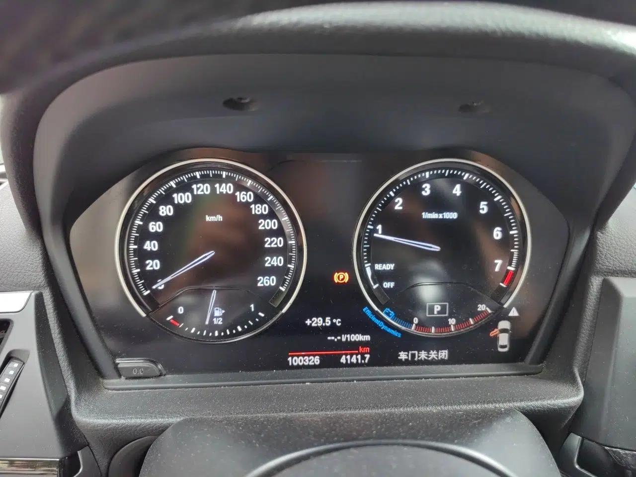 BMW 1 Series 2019 120i Leading Model M Sport Package — миниатюра 11