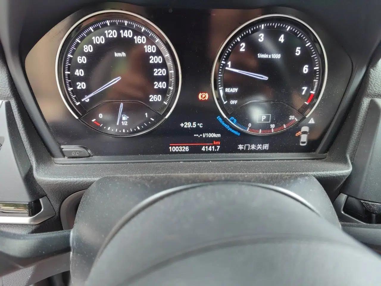 BMW 1 Series 2019 120i Leading Model M Sport Package — миниатюра 12