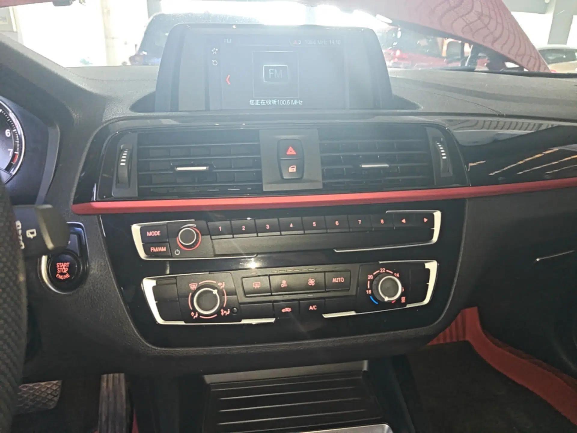 BMW 1 Series 2018 118i Sport Design Package — миниатюра 15
