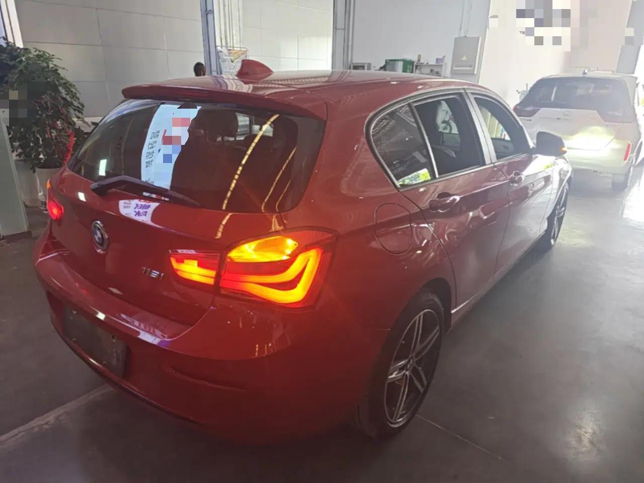 BMW 1 Series 2018 118i Sport Design Package — миниатюра 6