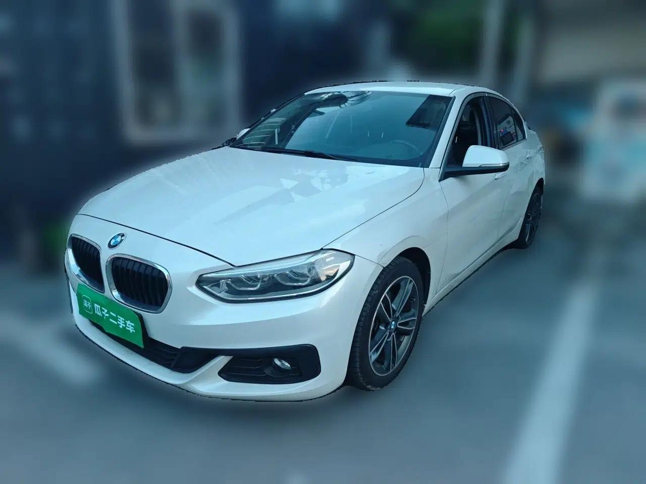 BMW 1 Series 2019 118i Fashion Model — миниатюра 1
