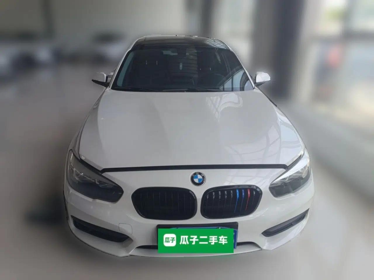 BMW 1 Series 2018 118i Leading Model — миниатюра 2