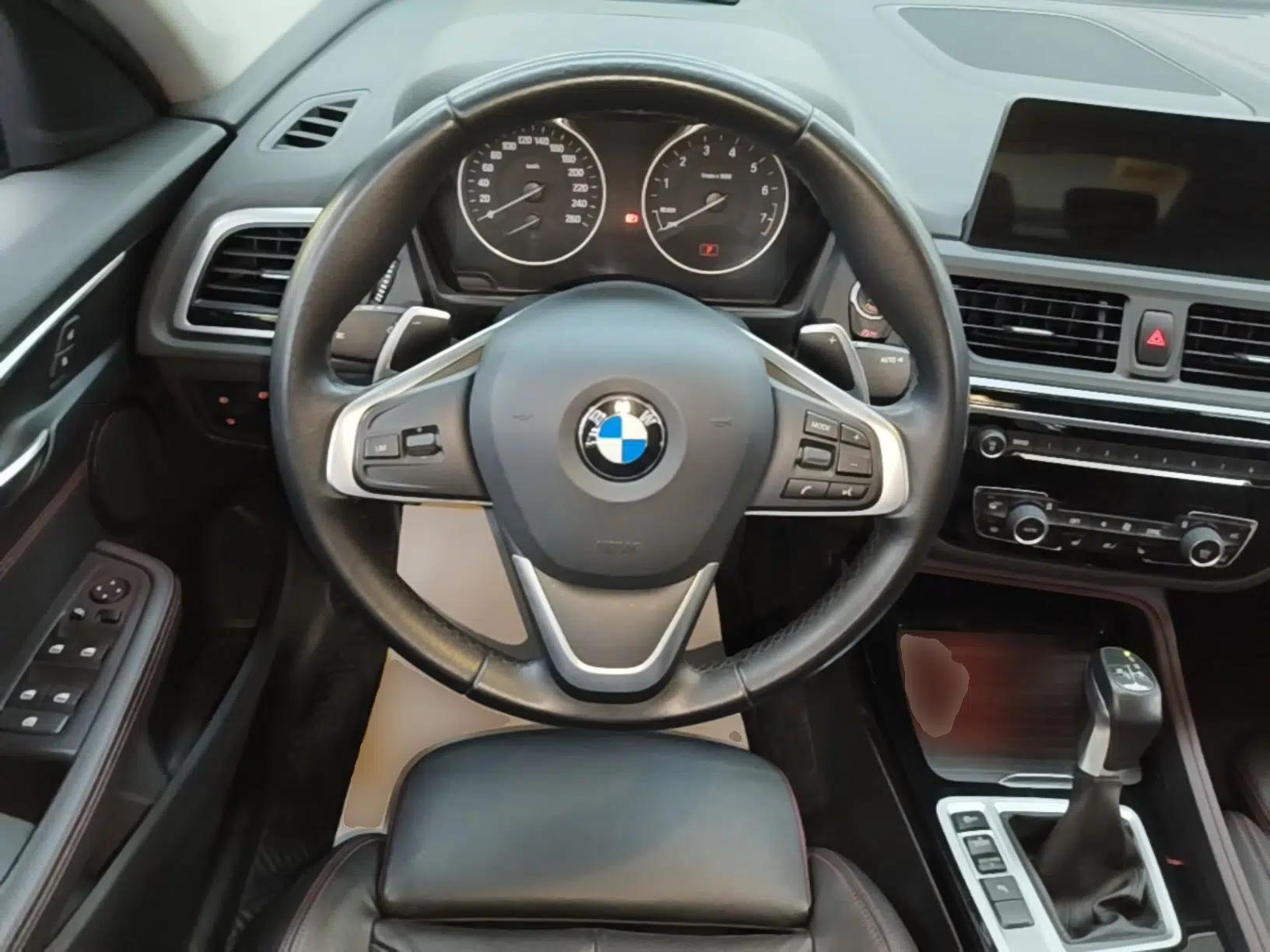 BMW 1 Series 2017 125i Sport Model — миниатюра 13