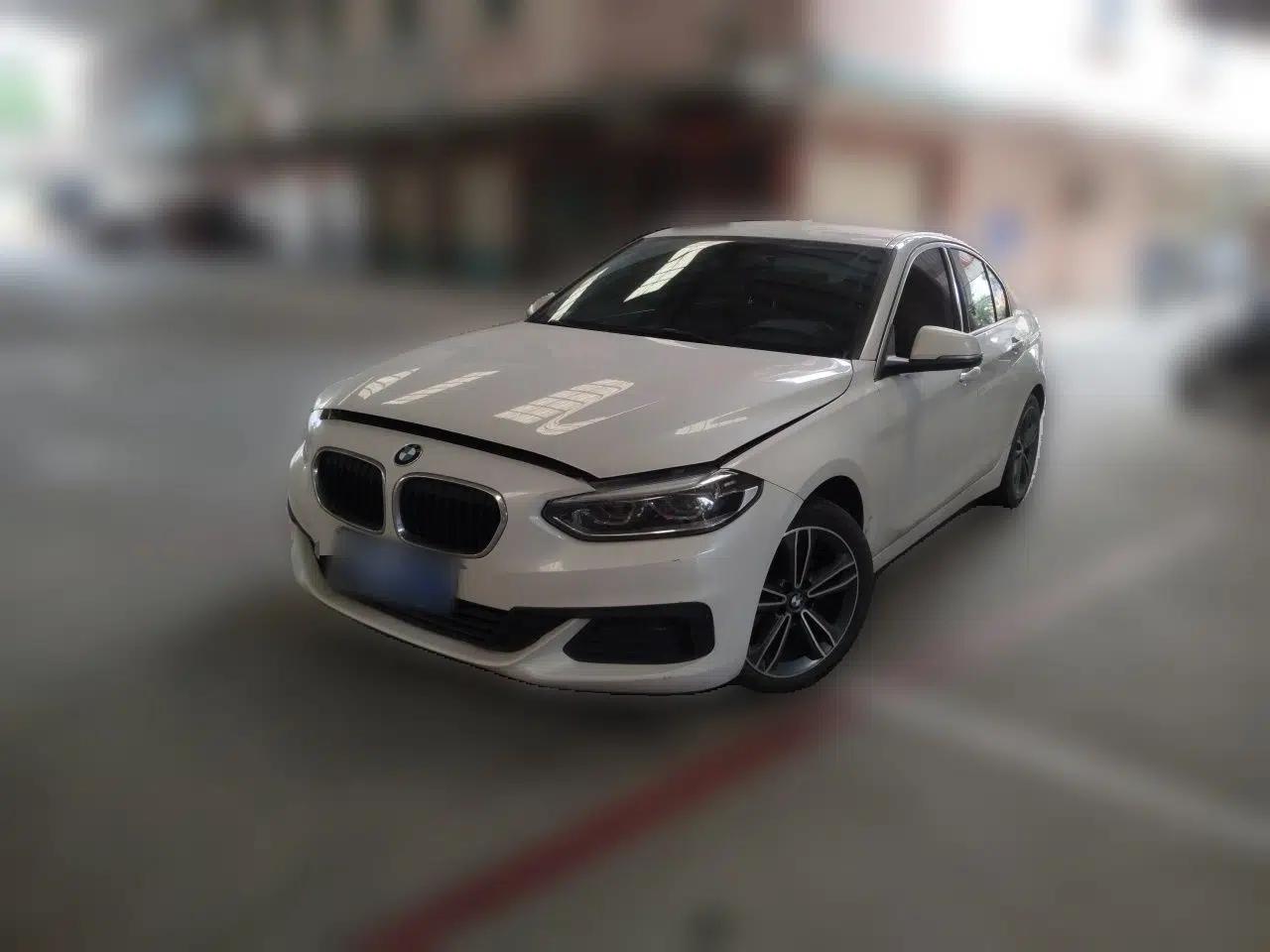 BMW 1 Series 2020 120i Fashion Model — миниатюра 1