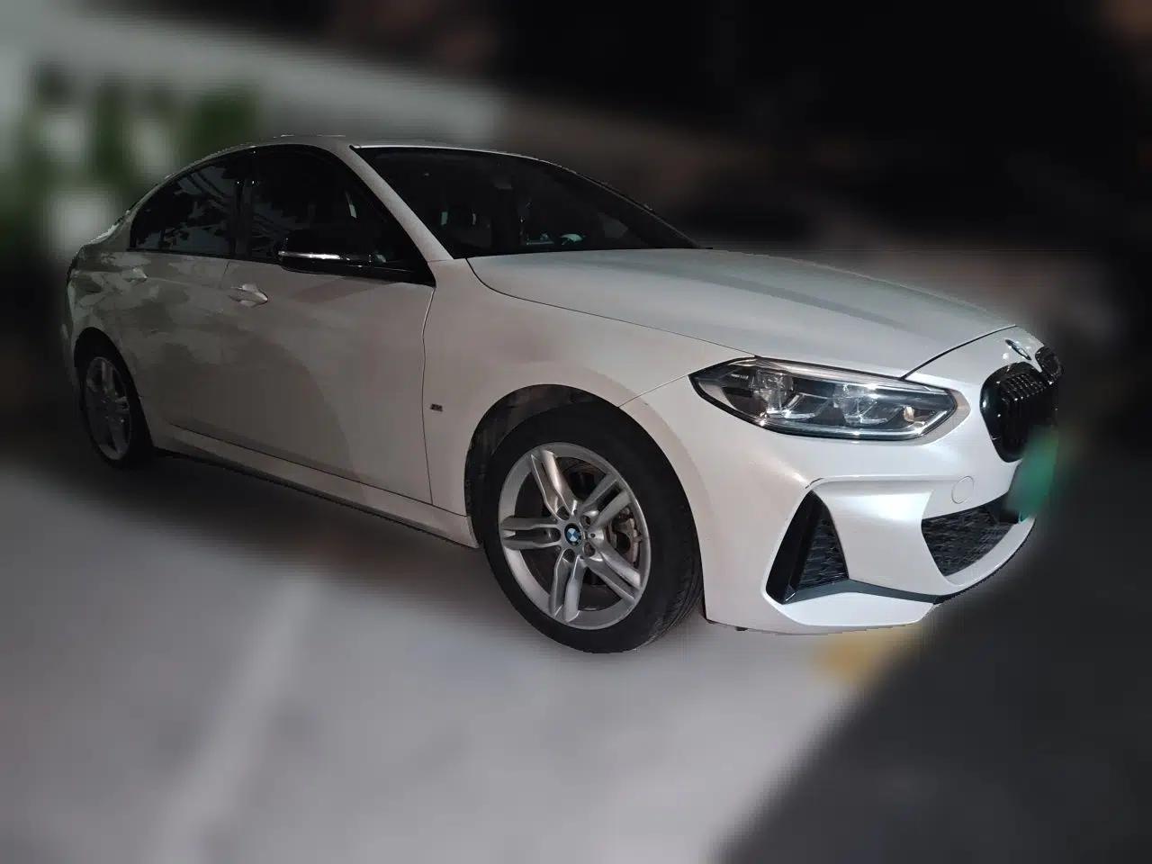 BMW 1 Series 2021 120i M Sport Night Edition — миниатюра 3