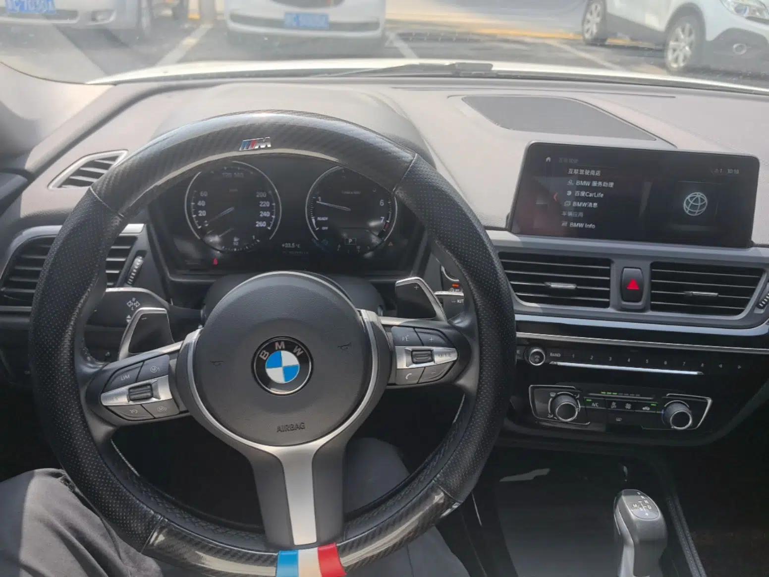 BMW 1 Series 2019 120i Leading Model M Sport Package — миниатюра 12
