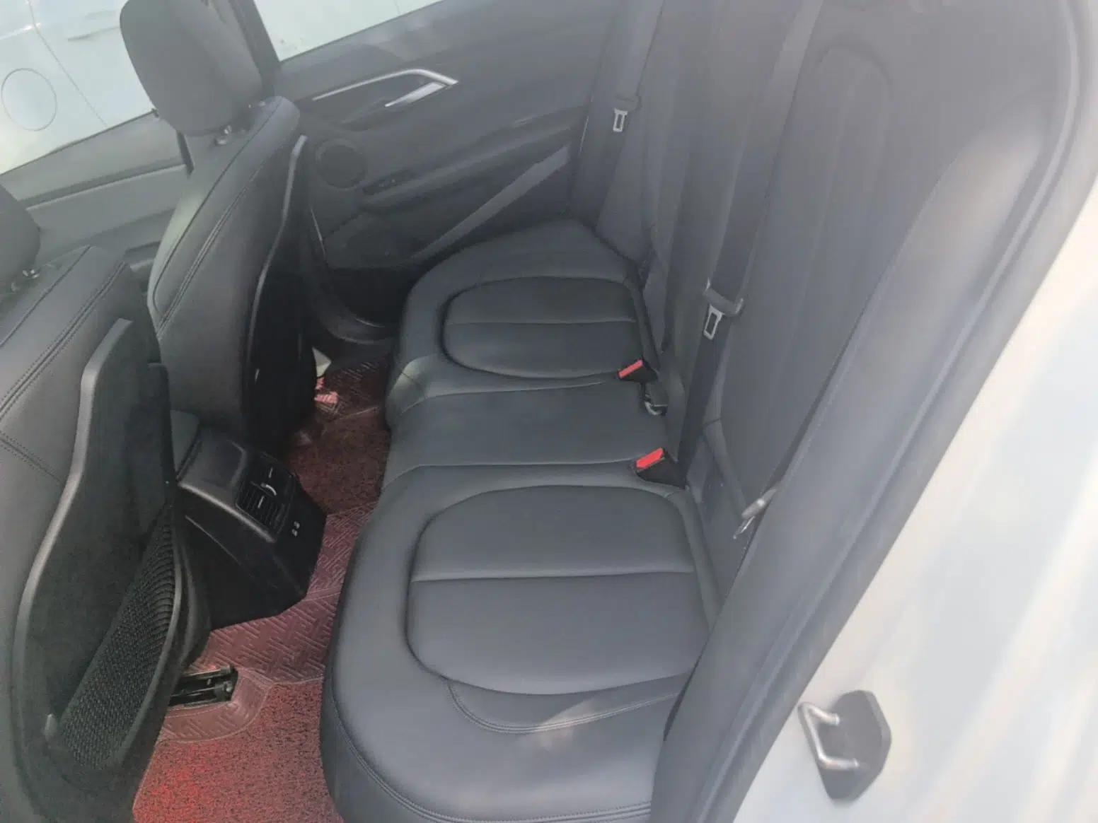 BMW 1 Series 2019 120i Leading Model M Sport Package — миниатюра 20