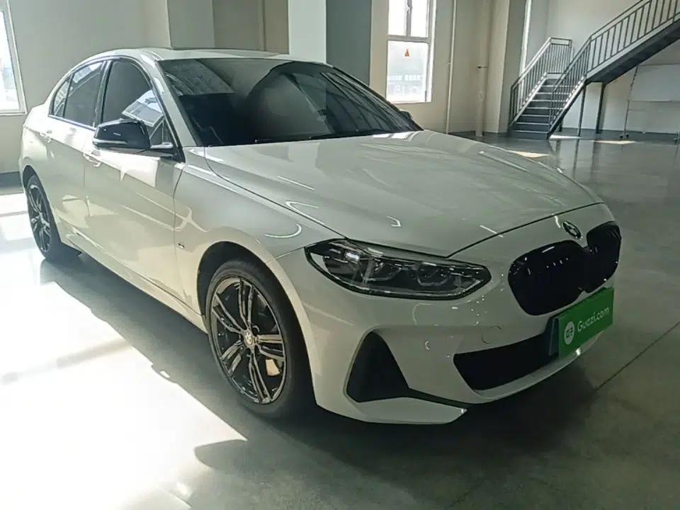 BMW 1 Series 2022 125i M Sport Night Edition — миниатюра 3