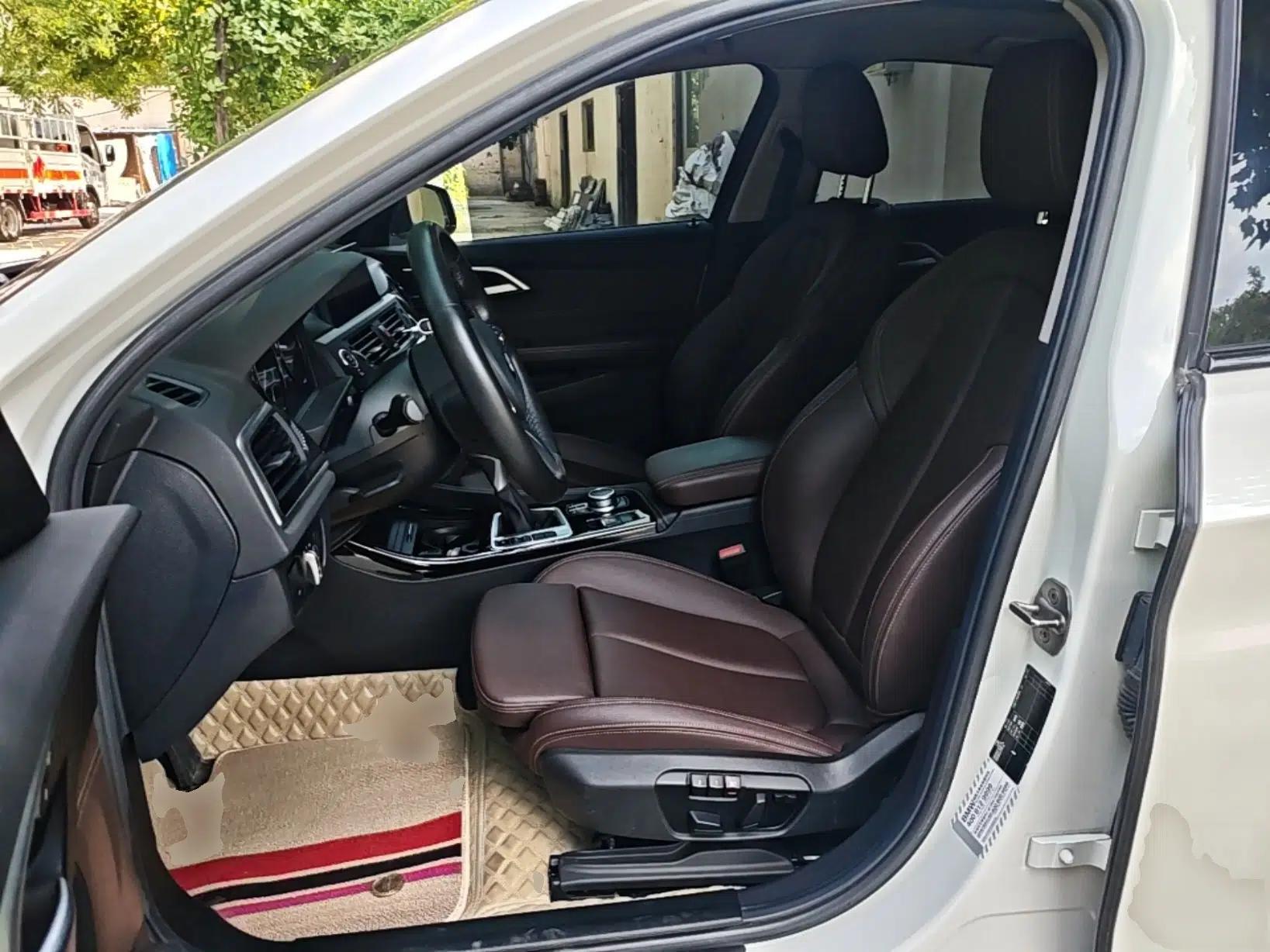 BMW 1 Series 2019 118i M Sport Package — миниатюра 17