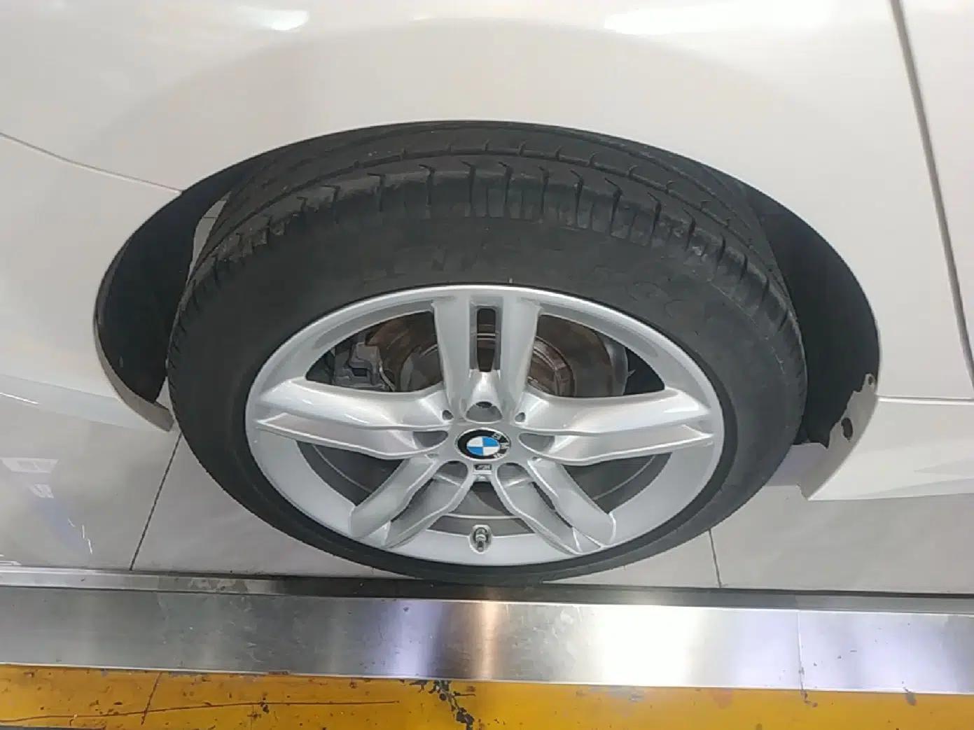 BMW 1 Series 2021 120i M Sport Night Edition — миниатюра 11