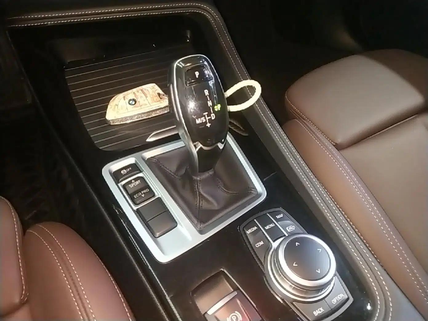 BMW 1 Series 2021 120i M Sport Night Edition — миниатюра 16