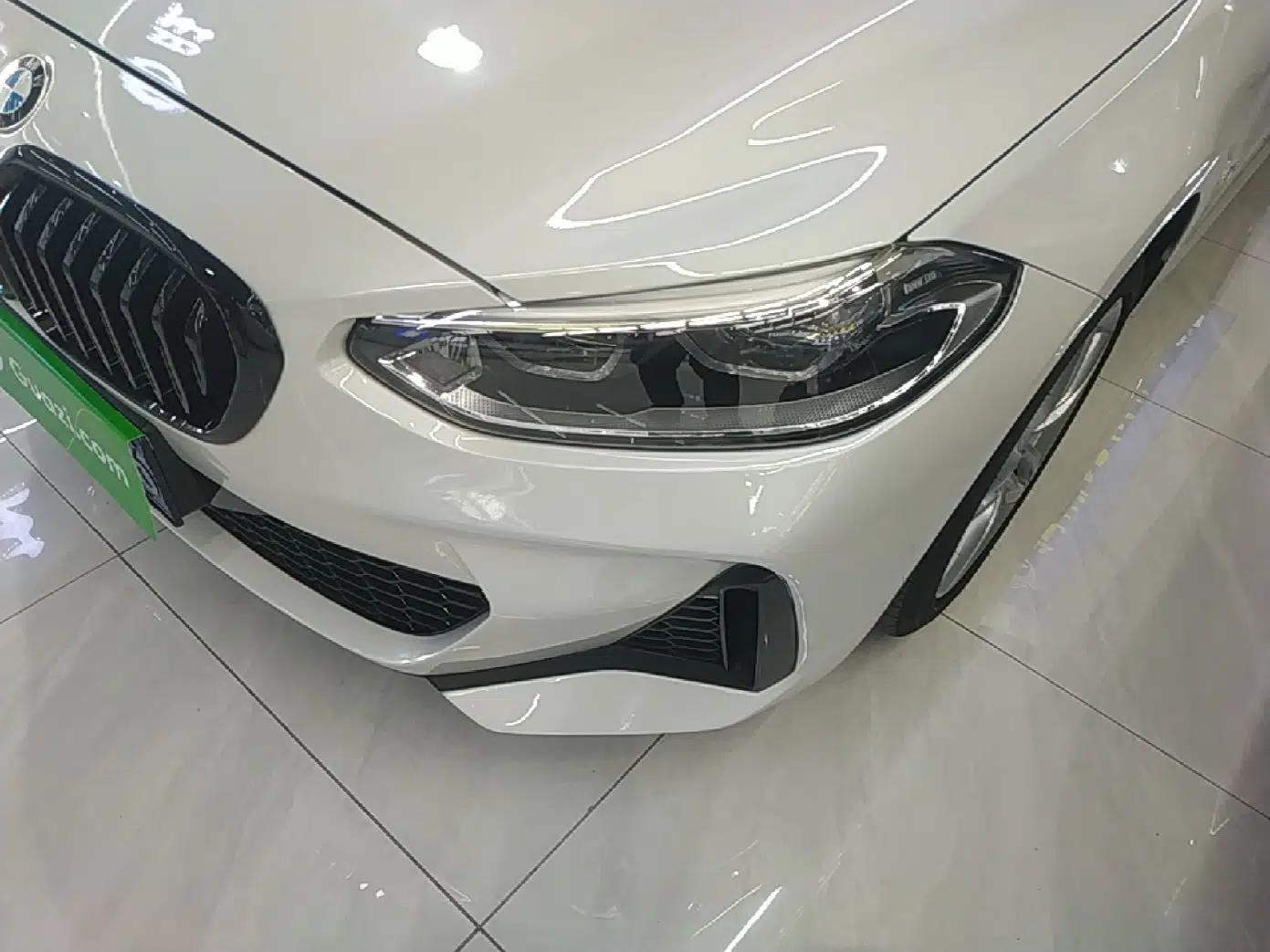 BMW 1 Series 2021 120i M Sport Night Edition — миниатюра 8