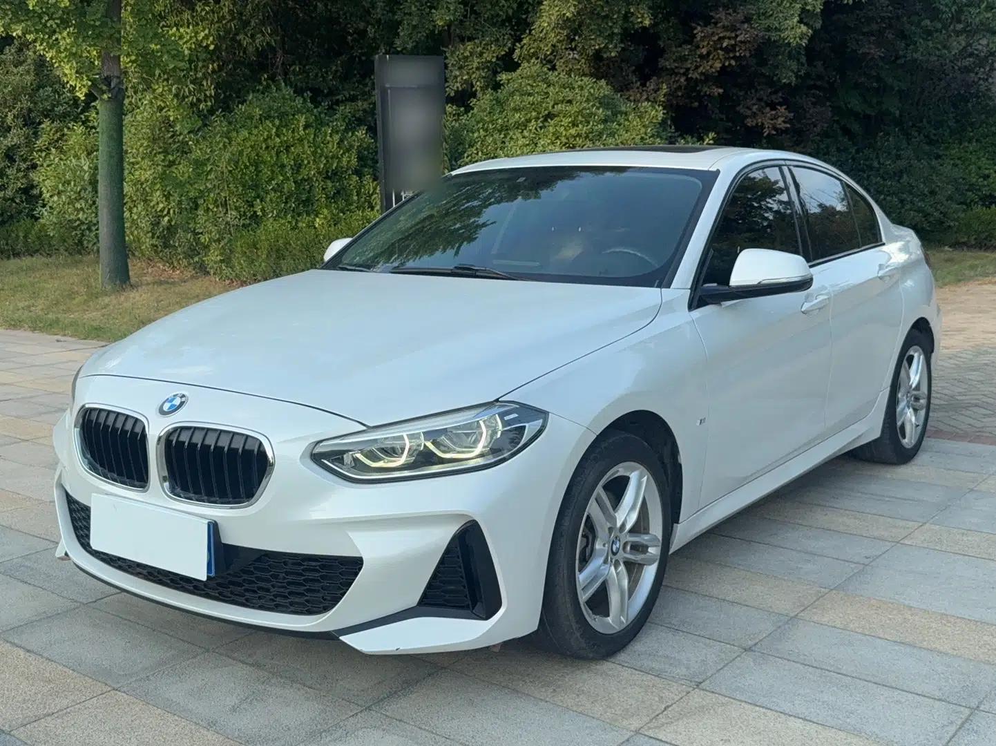 BMW 1 Series 2020 120i M Sport Package — миниатюра 1
