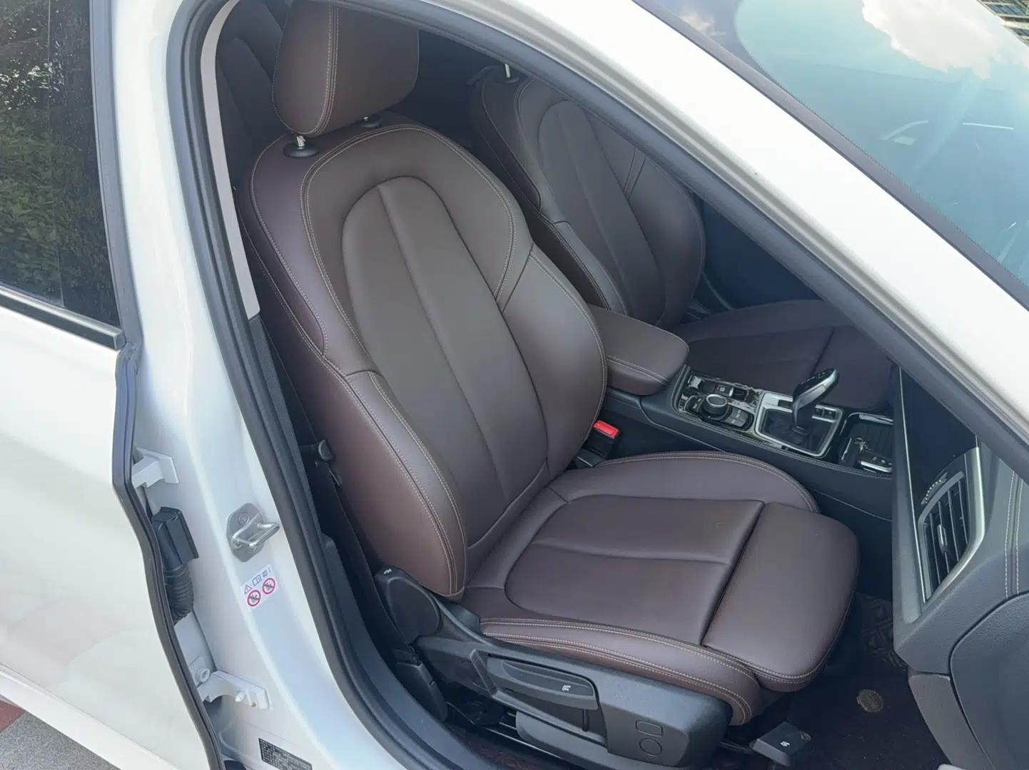 BMW 1 Series 2020 120i M Sport Package — миниатюра 24