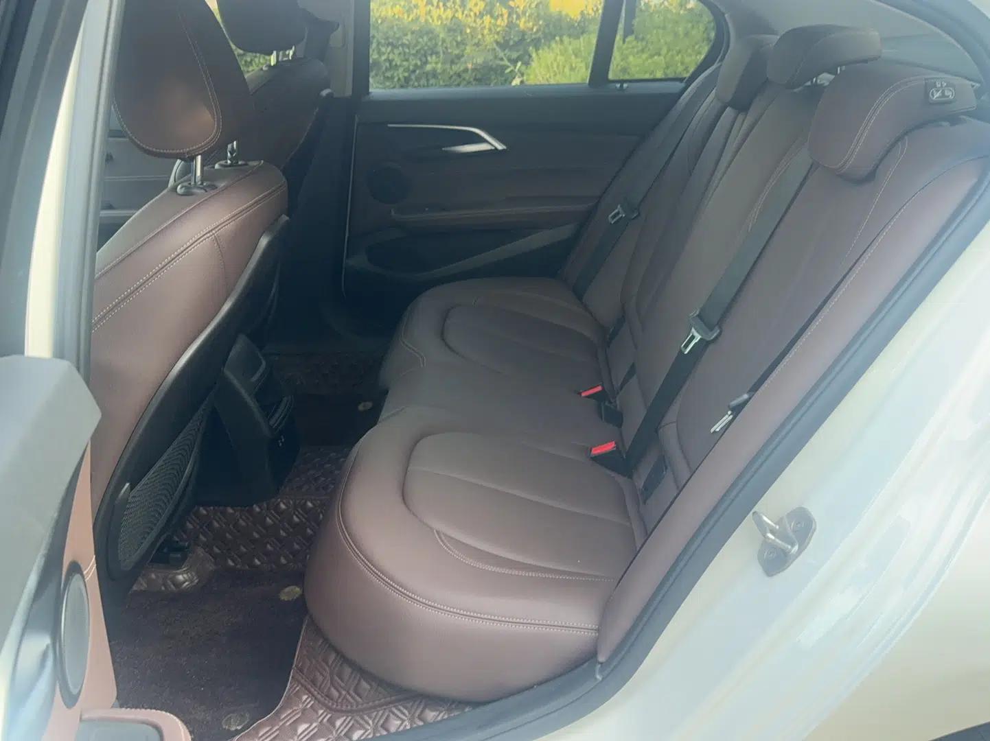 BMW 1 Series 2020 120i M Sport Package — миниатюра 25