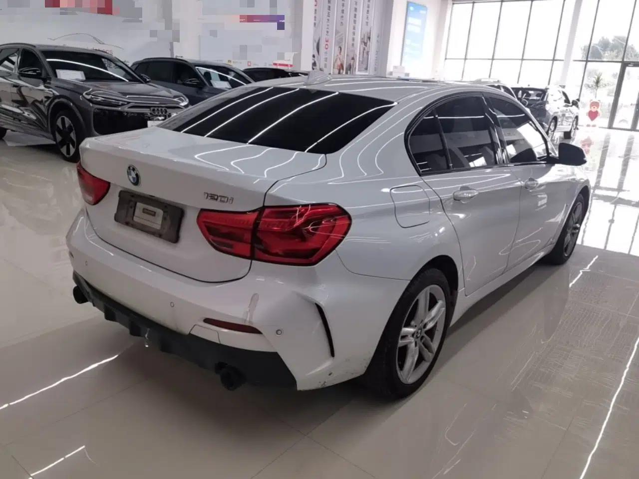 BMW 1 Series 2021 120i M Sport Night Edition — миниатюра 6