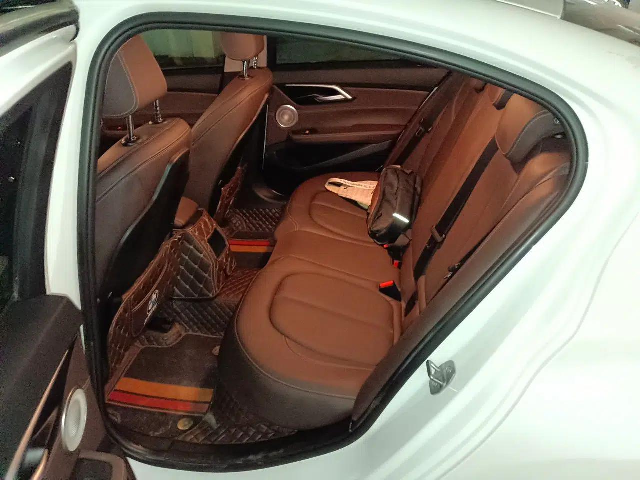 BMW 1 Series 2021 120i M Sport Night Edition — миниатюра 17