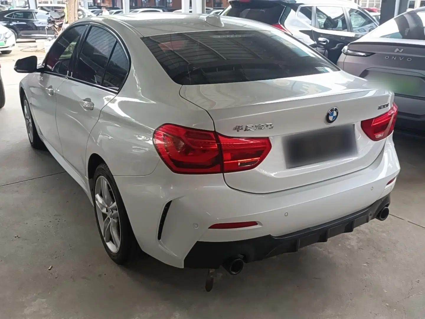 BMW 1 Series 2021 Revised 120i M Sport Night Edition — миниатюра 4