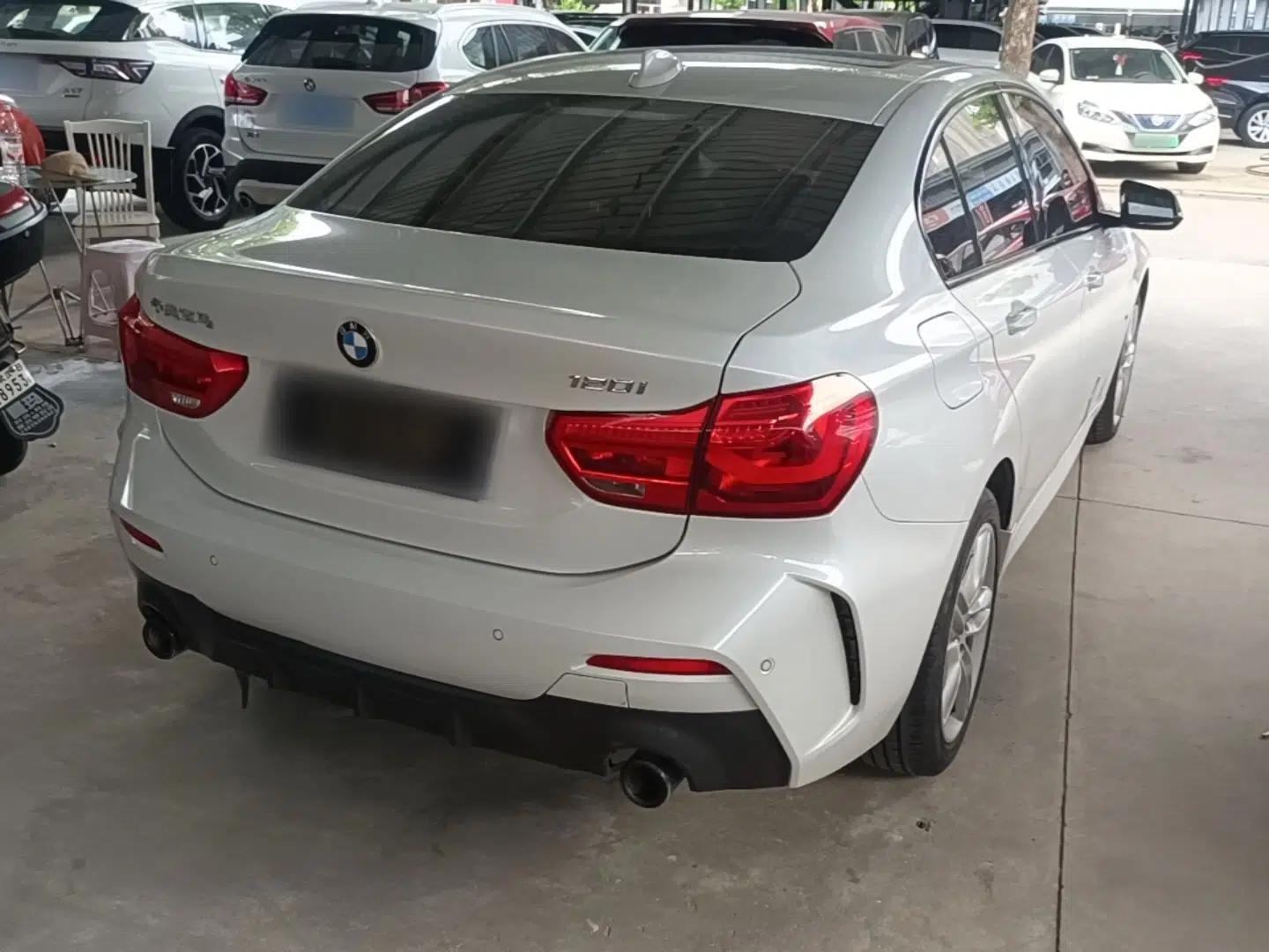 BMW 1 Series 2021 Revised 120i M Sport Night Edition — миниатюра 6