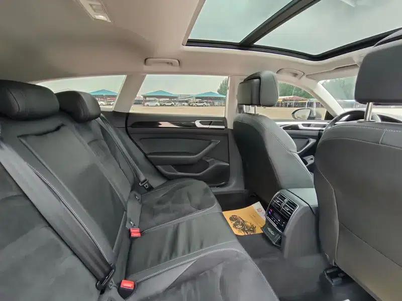 Volkswagen CC 2023 330TSI Dazzling Edition — миниатюра 9
