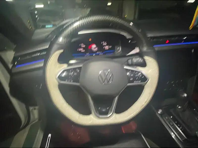 Volkswagen CC 2021 380TSI Striking Edition 30th Anniversary Edition — миниатюра 11