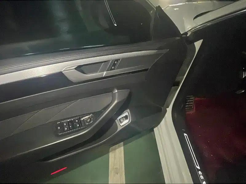 Volkswagen CC 2021 380TSI Striking Edition 30th Anniversary Edition — миниатюра 16