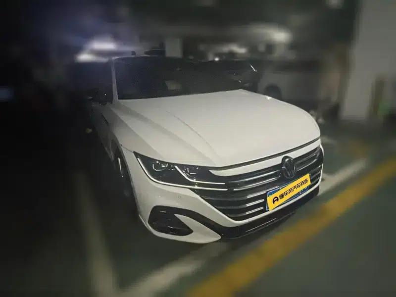 Volkswagen CC 2021 380TSI Striking Edition 30th Anniversary Edition — миниатюра 3