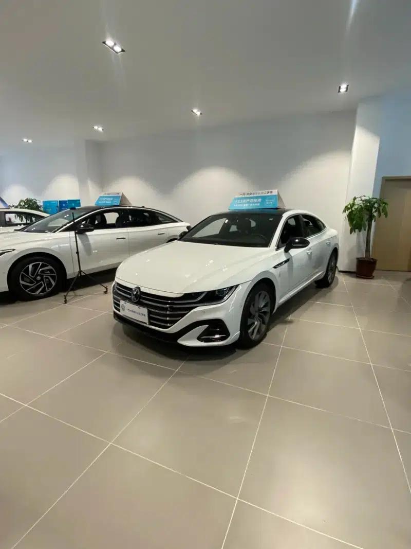 Volkswagen CC 2024 380TSI Striking Edition — миниатюра 1