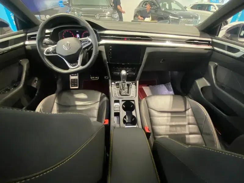 Volkswagen CC 2024 380TSI Striking Edition — миниатюра 13