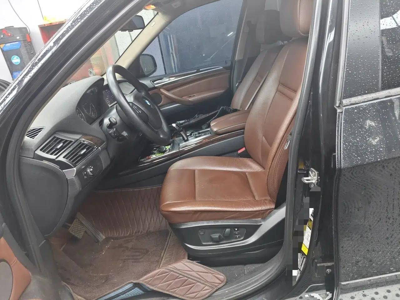 BMW X5 2011 BMW X5 (parallel import), 3.0L engine, automatic transmission, seven-seat configuration. — миниатюра 15