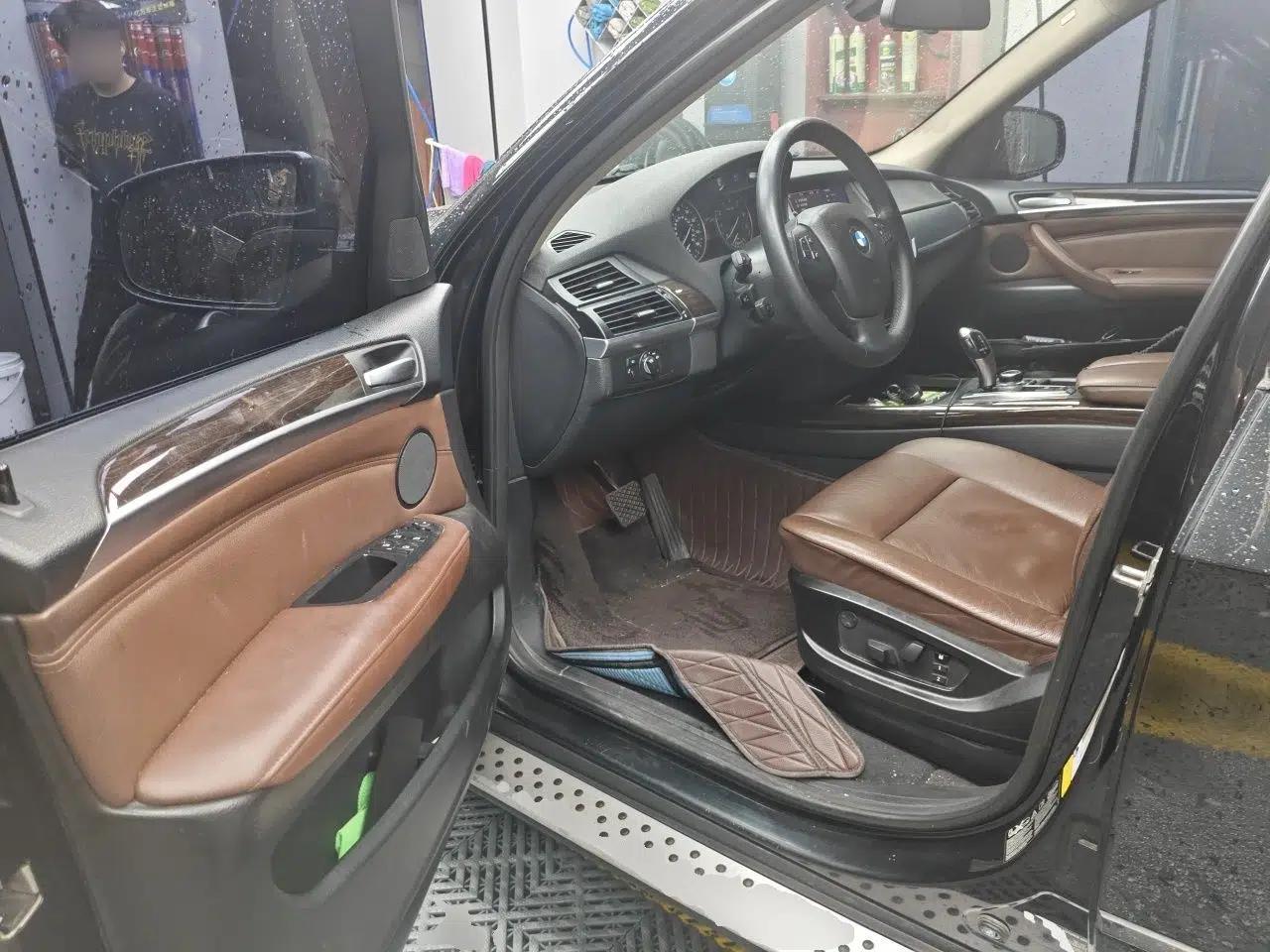 BMW X5 2011 BMW X5 (parallel import), 3.0L engine, automatic transmission, seven-seat configuration. — миниатюра 16
