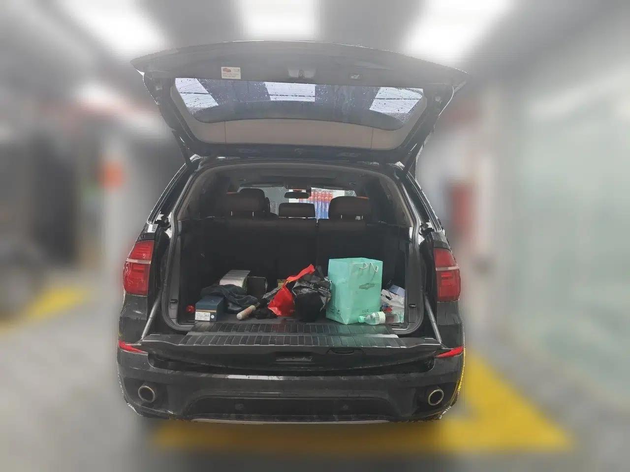 BMW X5 2011 BMW X5 (parallel import), 3.0L engine, automatic transmission, seven-seat configuration. — миниатюра 19