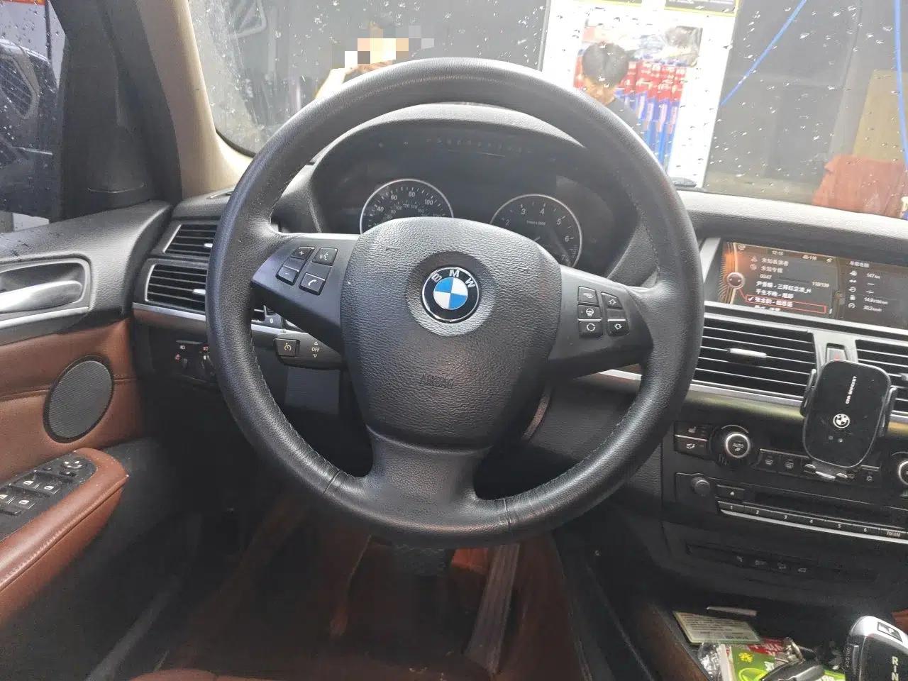 BMW X5 2011 BMW X5 (parallel import), 3.0L engine, automatic transmission, seven-seat configuration. — миниатюра 10
