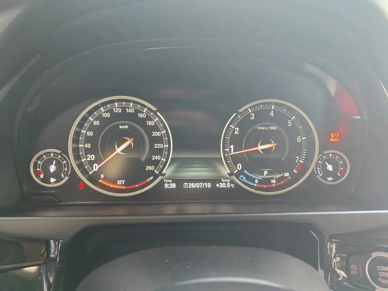 BMW X5 2015 xDrive28i — миниатюра 11