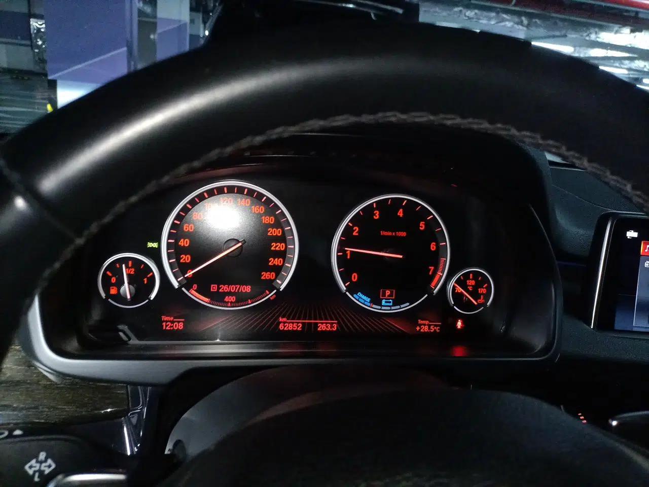 BMW X5 BMW X5 2.0-liter plug-in hybrid — миниатюра 11