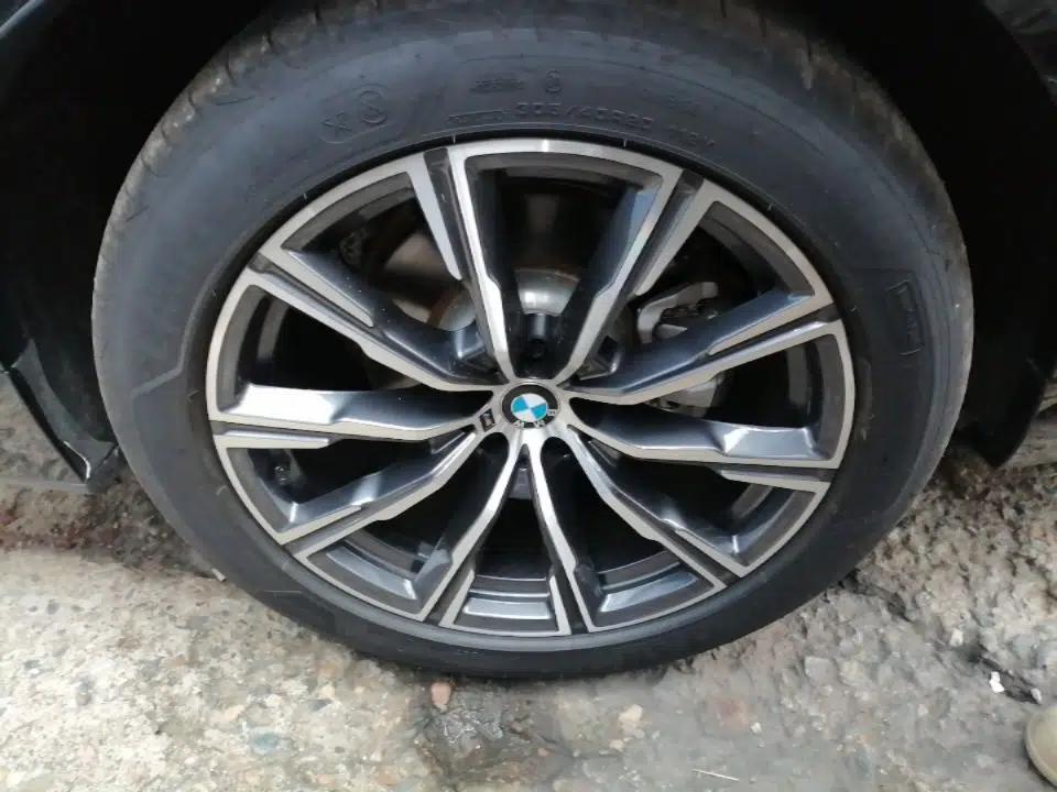 BMW X5 2019 xDrive40i M Sport Package — миниатюра 11