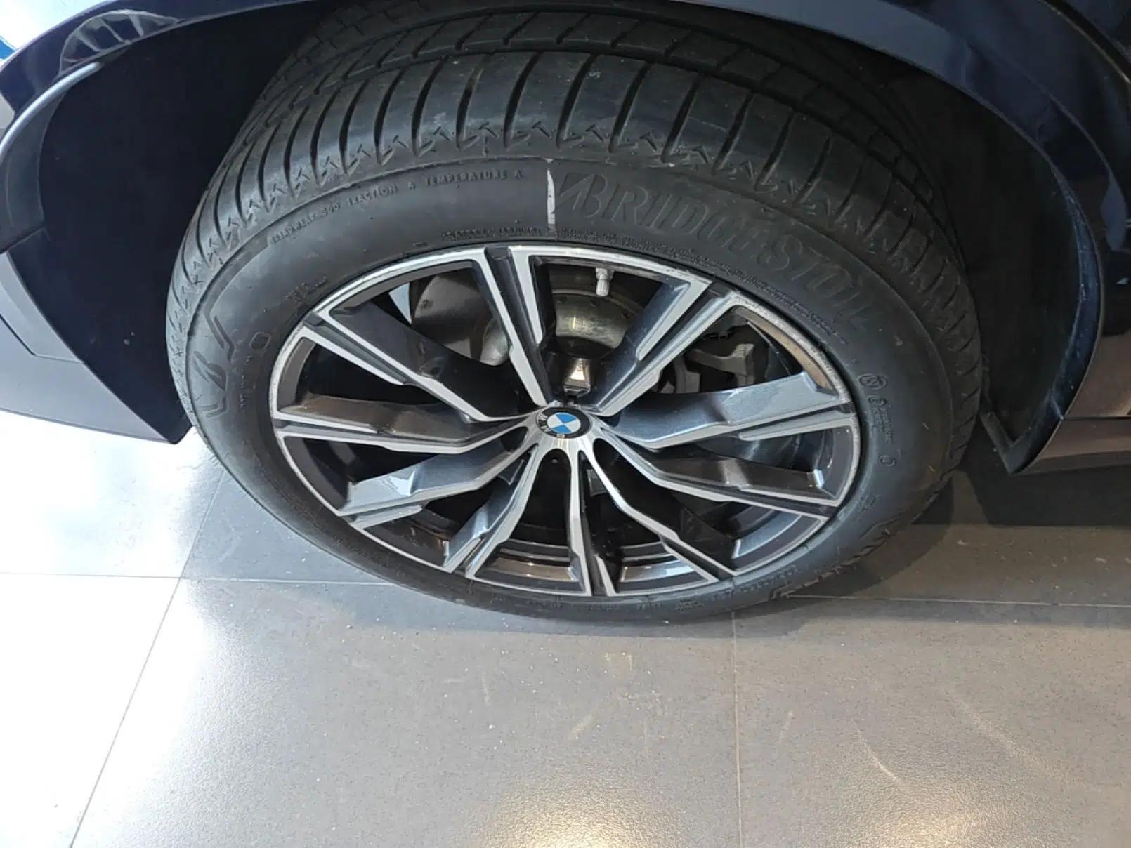 BMW X5 2019 xDrive40i M Sport Package — миниатюра 11