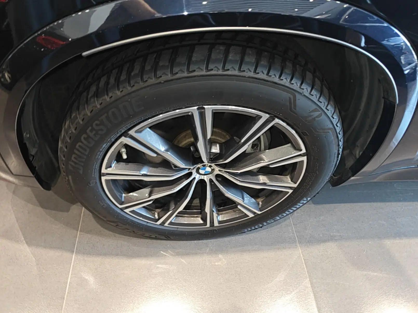 BMW X5 2019 xDrive40i M Sport Package — миниатюра 10