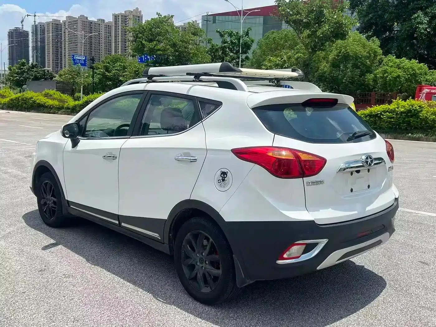 Refine S3 2014 1.5L Manual Deluxe Edition — миниатюра 4