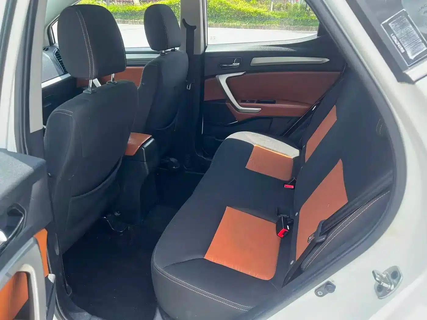Refine S3 2014 1.5L Manual Deluxe Edition — миниатюра 8