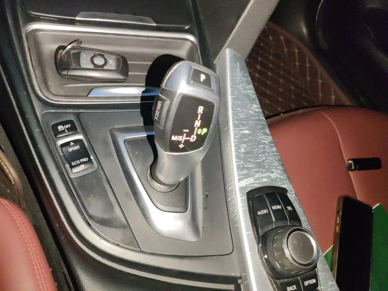 BMW 4 Series 2014 420i Convertible Fashion Model — миниатюра 14