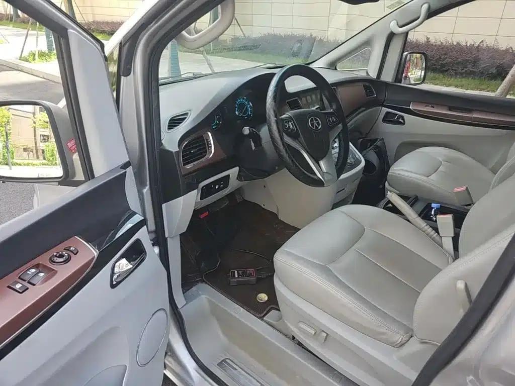 Refine M5 2016 2.0T Gasoline Automatic Business Edition — миниатюра 16