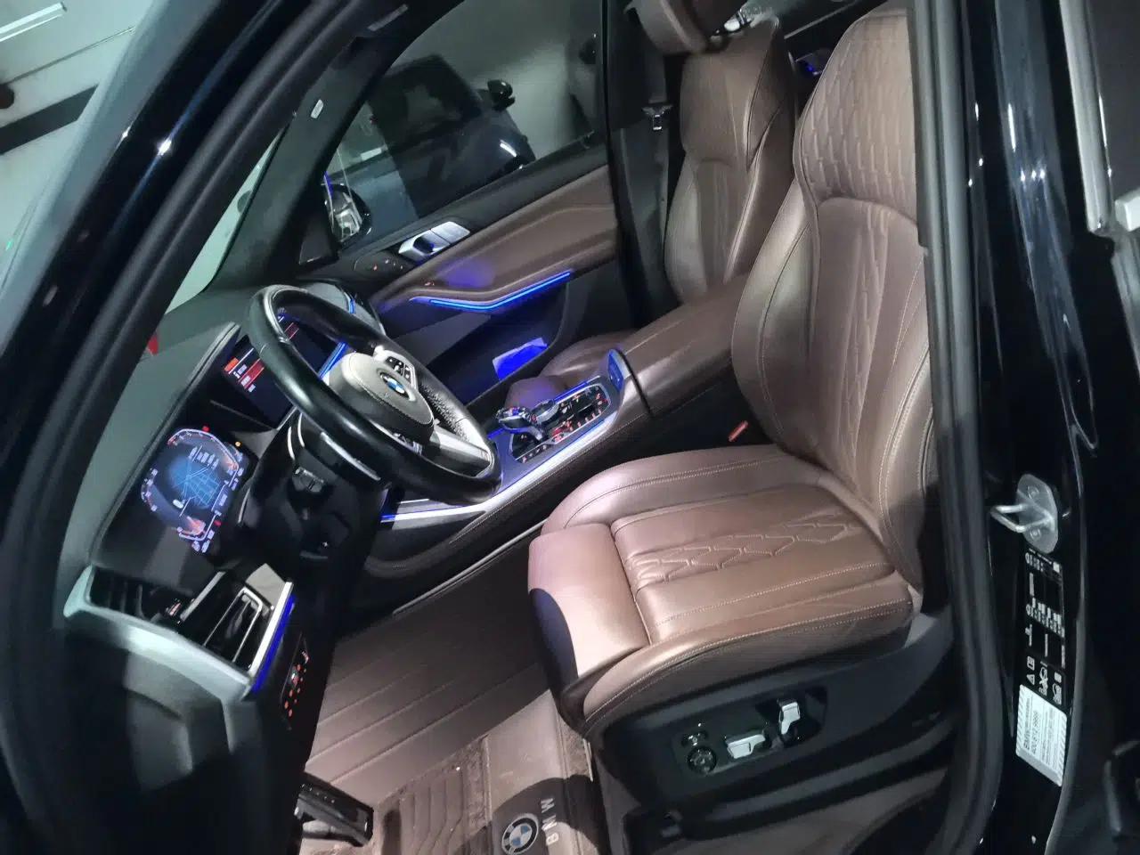 BMW X7 2019 xDrive40i Luxury M Sport Package — миниатюра 15