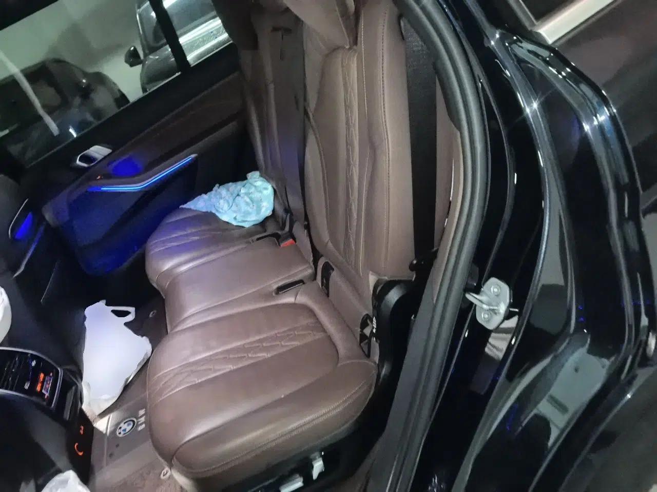 BMW X7 2019 xDrive40i Luxury M Sport Package — миниатюра 17