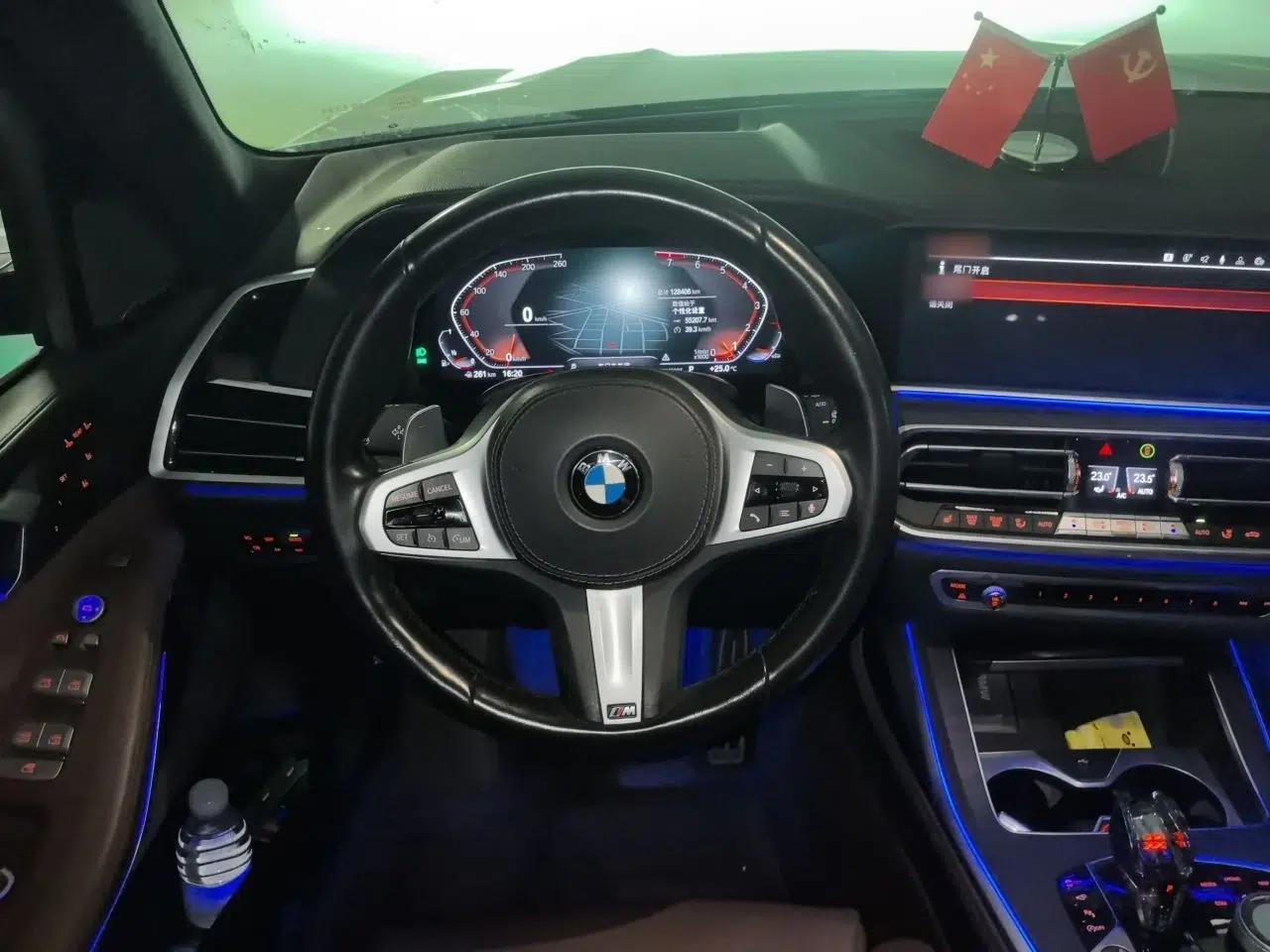 BMW X7 2019 xDrive40i Luxury M Sport Package — миниатюра 10