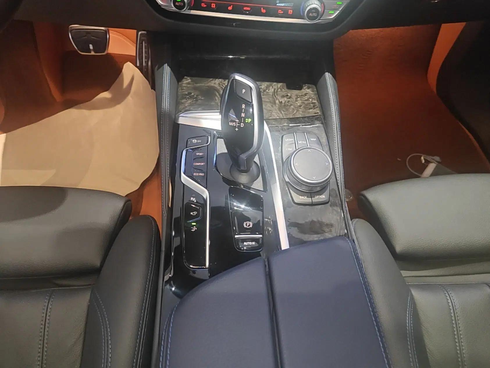 BMW 6 Series GT 2022 630i M Sport Package — миниатюра 16